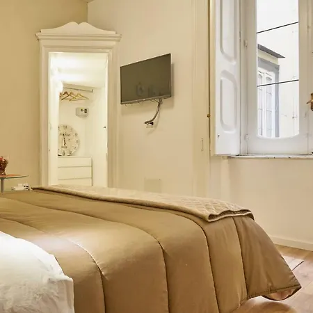 Donna Mariella Tatil Evi Napoli